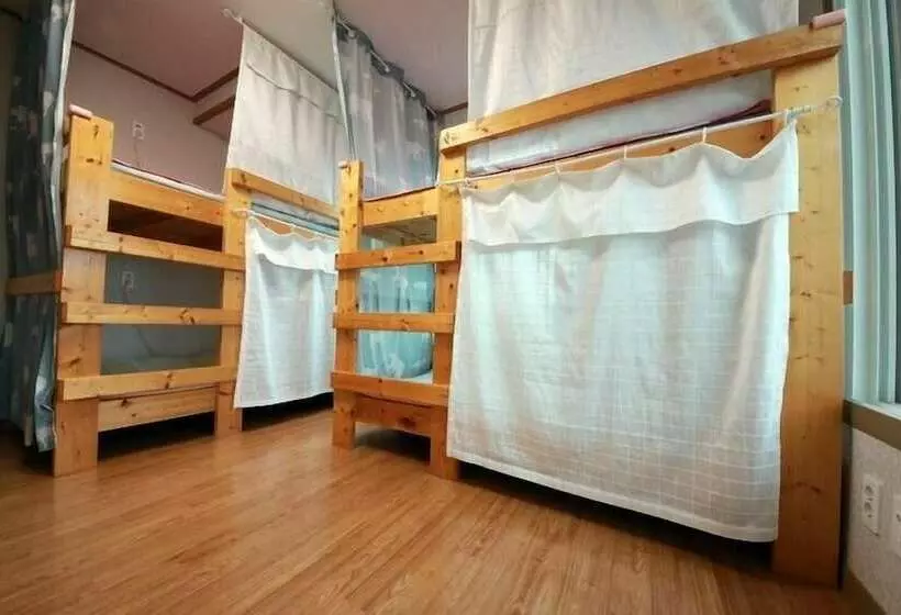 Bdgr Bnb   Hostel