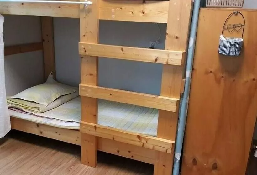 Bdgr Bnb   Hostel