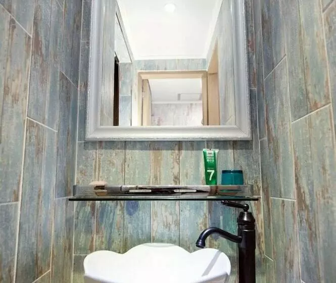 Bdgr Bnb   Hostel