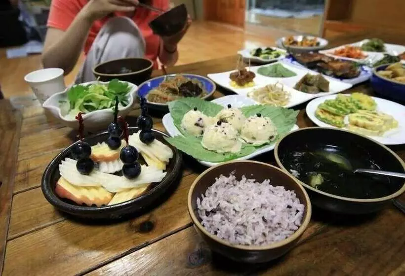 Bdgr Bnb   Hostel