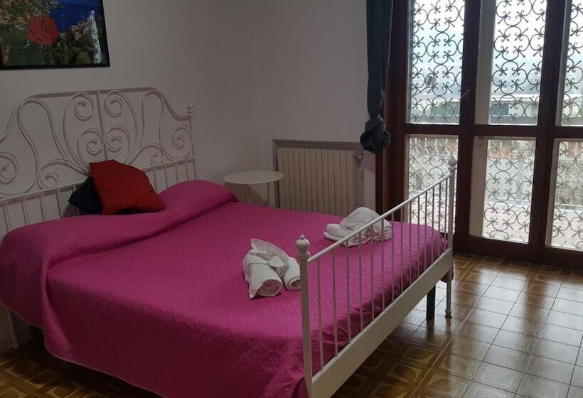 تختخواب و صبحانه Le Ginestre In Centro