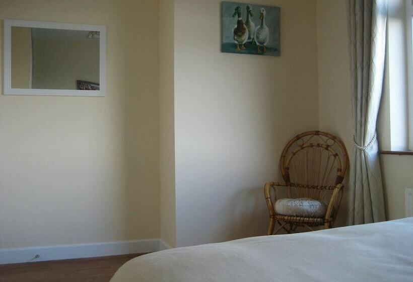 Breenville Farmhouse