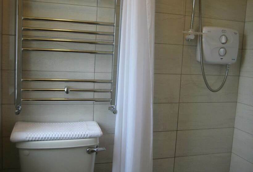 Breenville Farmhouse