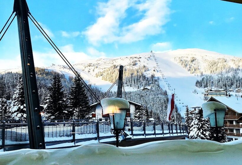 ホテル Basekamp Mountain Budget