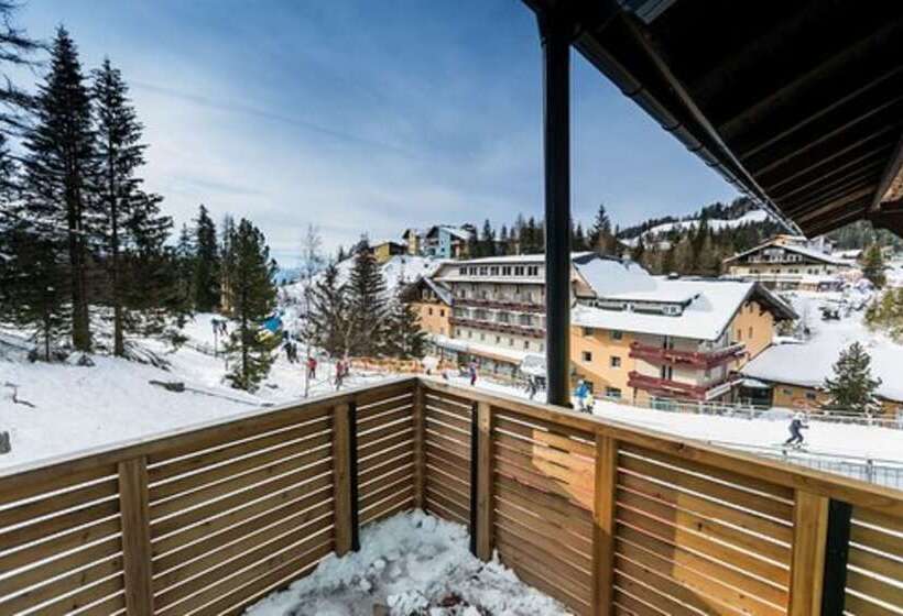 ホテル Basekamp Mountain Budget