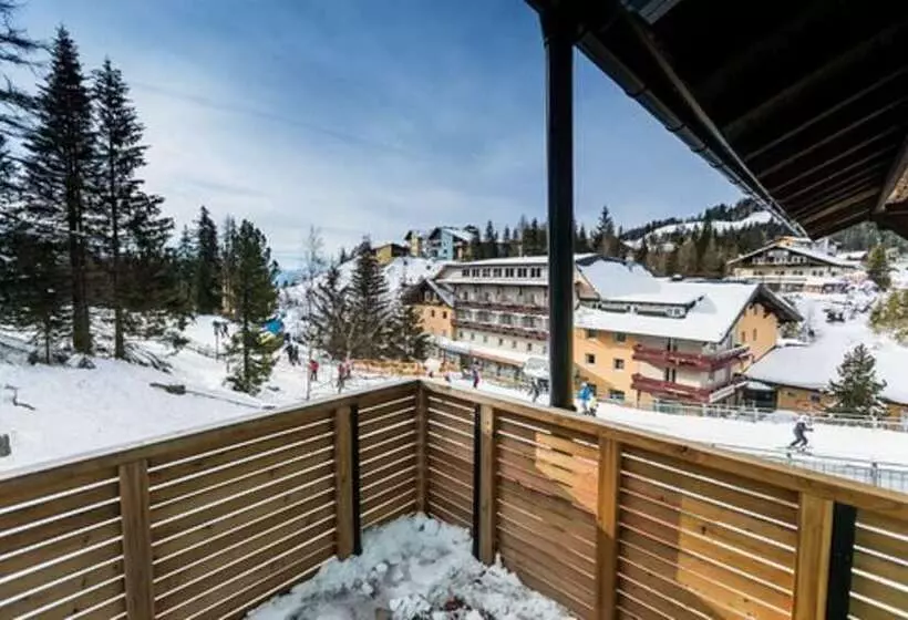 ホテル Basekamp Mountain Budget