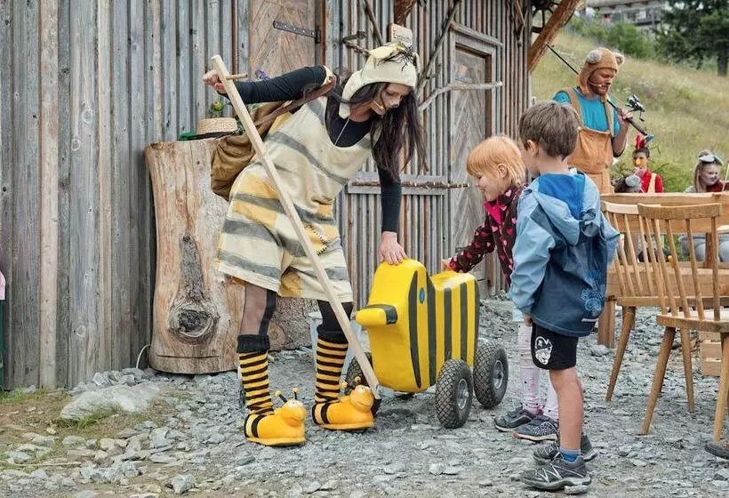 ホテル Basekamp Mountain Budget