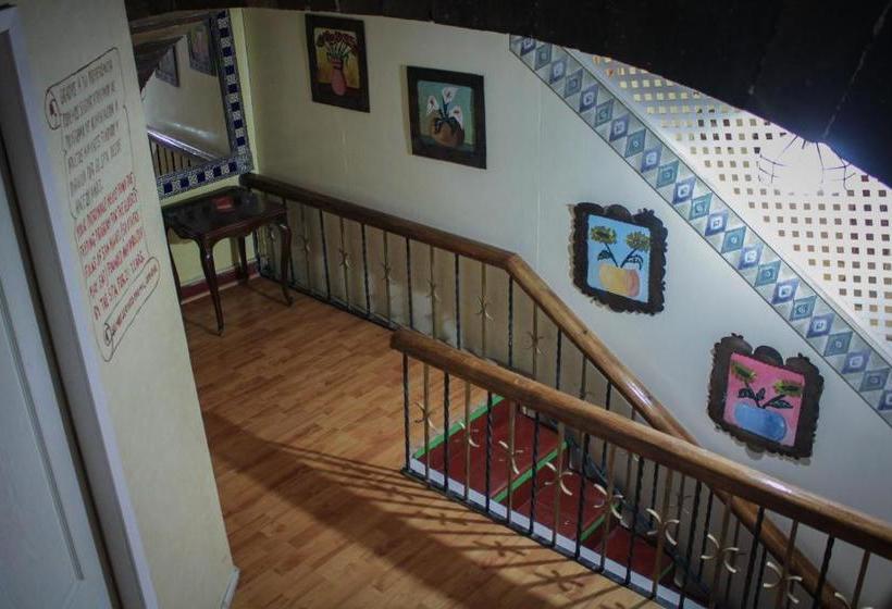 هتل Casa Del Misionero