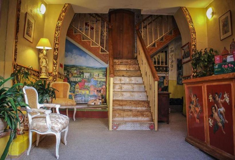 هتل Casa Del Misionero