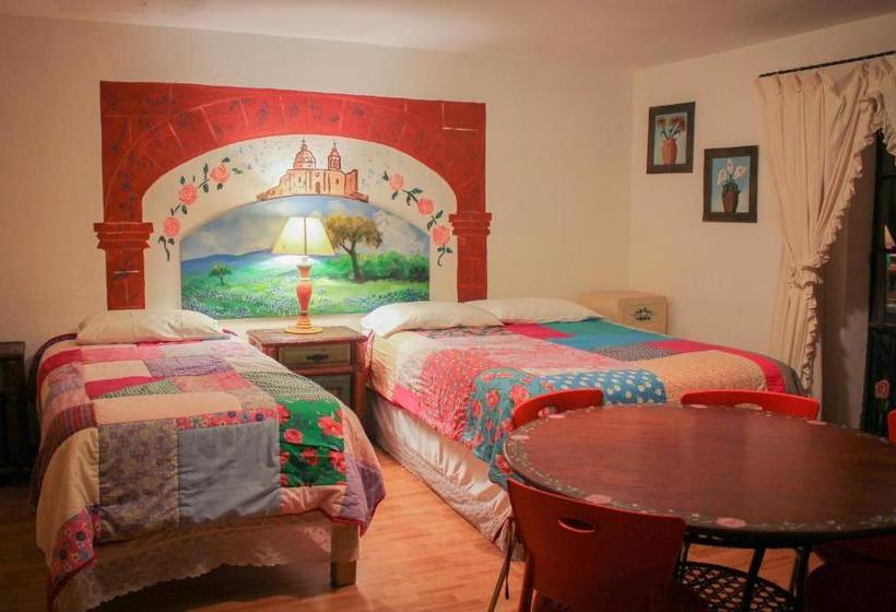 هتل Casa Del Misionero