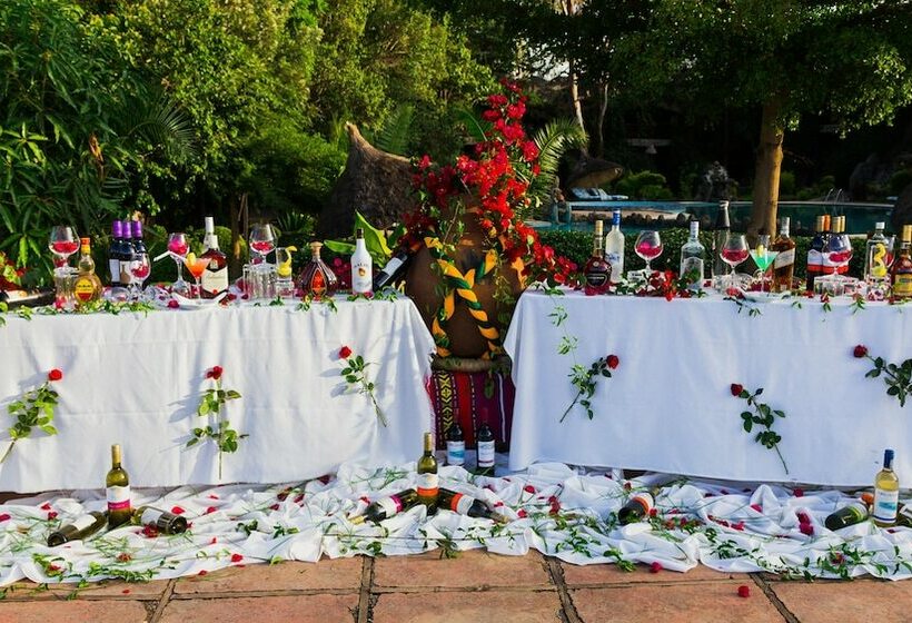 هتل Kuriftu Resort & Spa Lake Tana