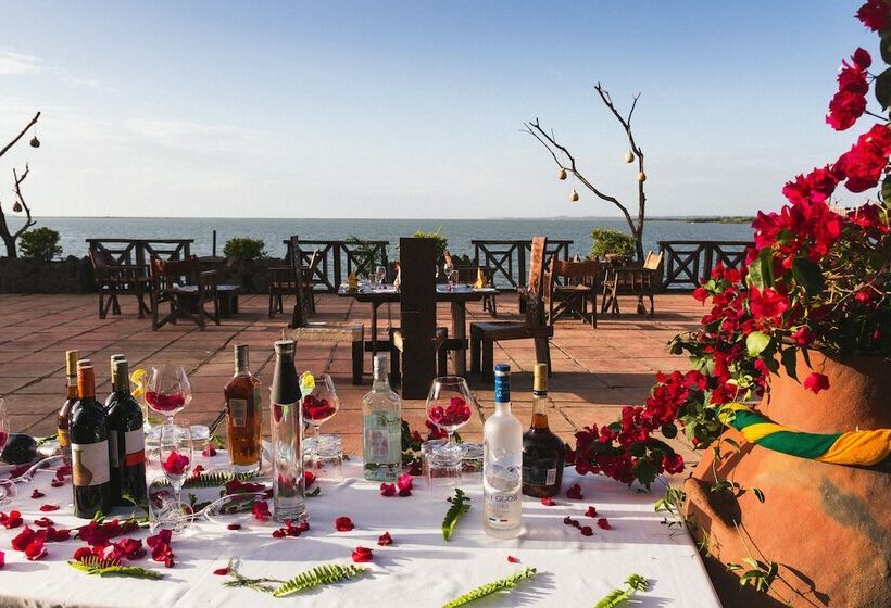 هتل Kuriftu Resort & Spa Lake Tana