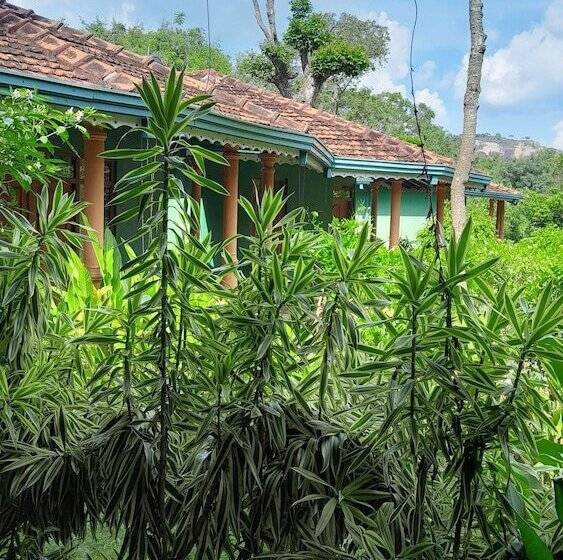 فندق Sigiriya Melrose Villas