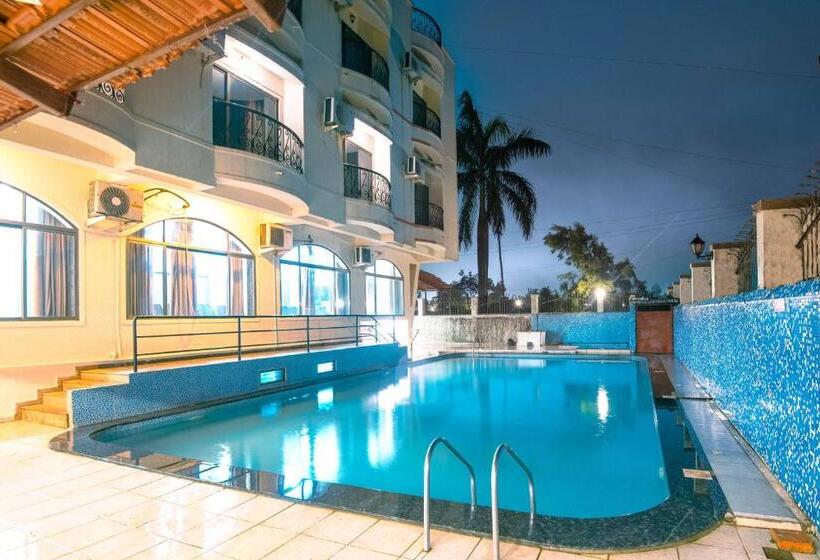 Hotell Treebo Reveniir Resort