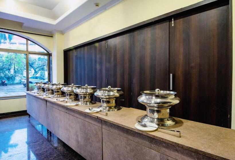 Hotell Treebo Reveniir Resort