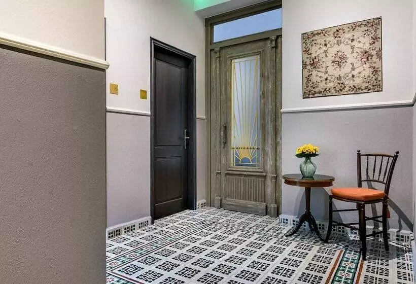 پانسیون Mosaic