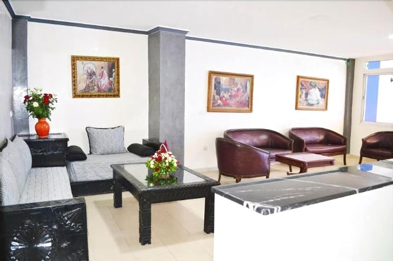 Royal London Apart &