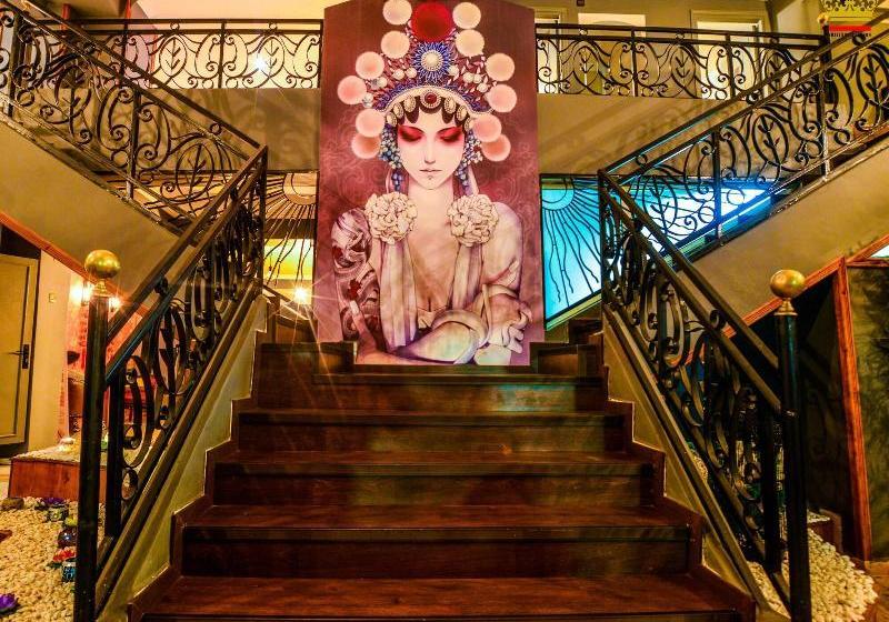 Royal London Apart &