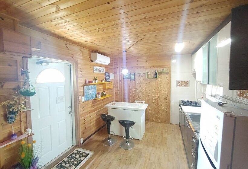 Salmon Village Pension