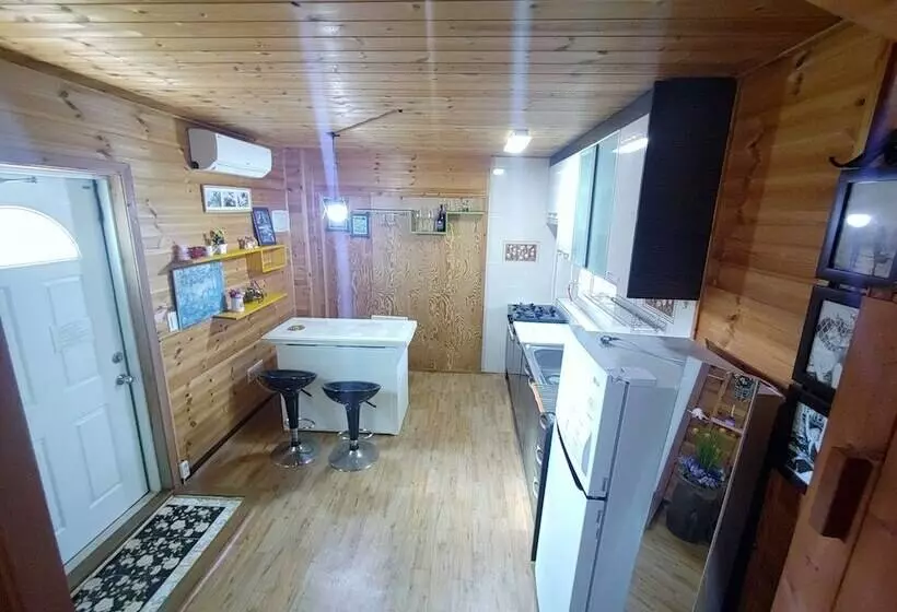 Salmon Village Pension