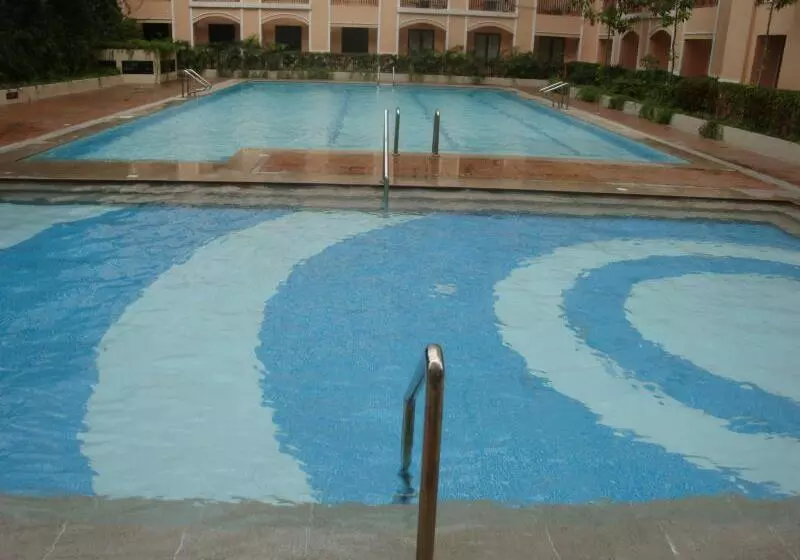 Sarasota Residential Resort, Newport City