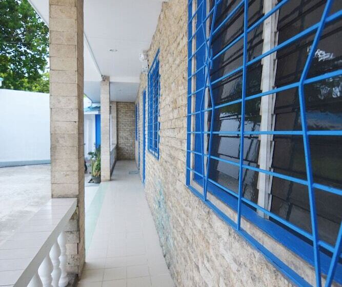 Hotel Highway To H Inn Totolan