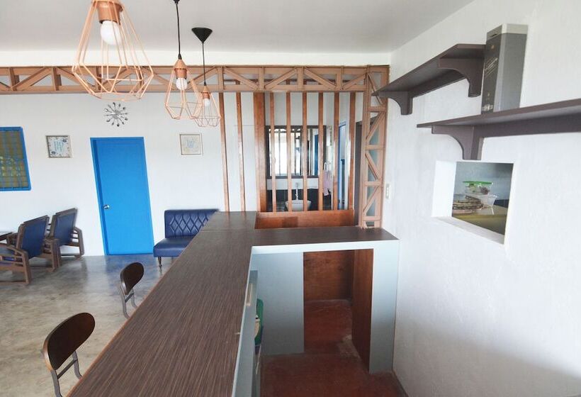 Hotel Highway To H Inn Totolan