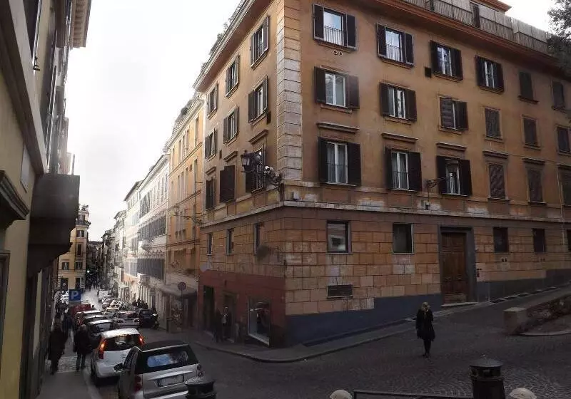 هتل Piazza Di Spagna Suite De Charme
