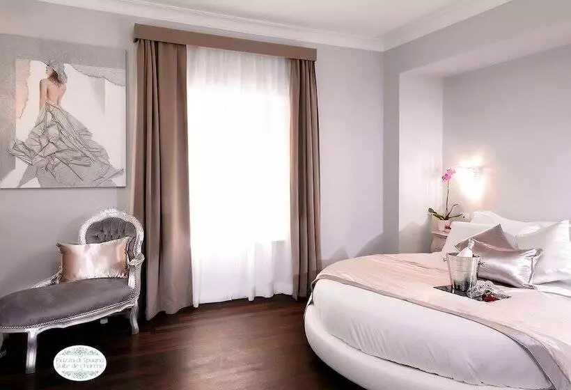 هتل Piazza Di Spagna Suite De Charme
