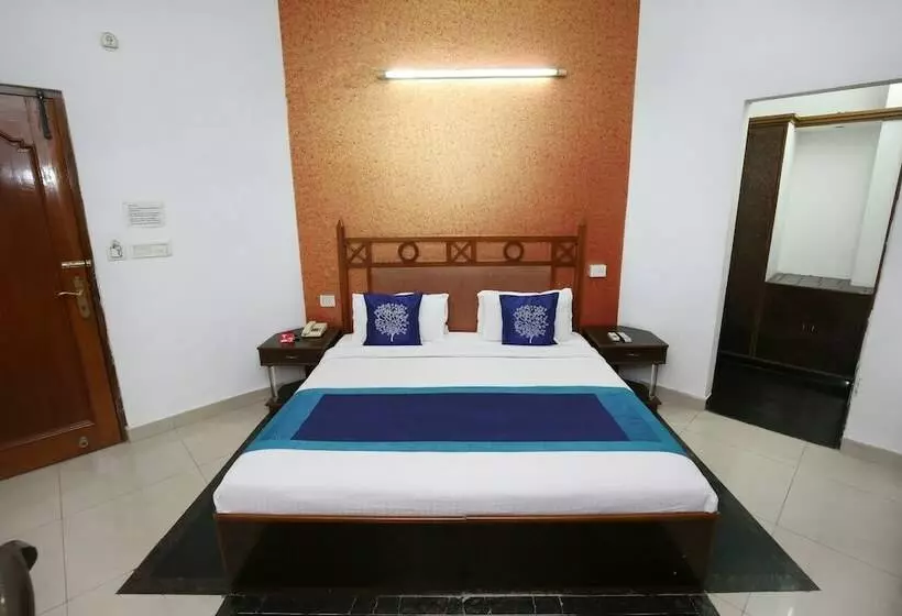 Hotelli Sekhon Grand