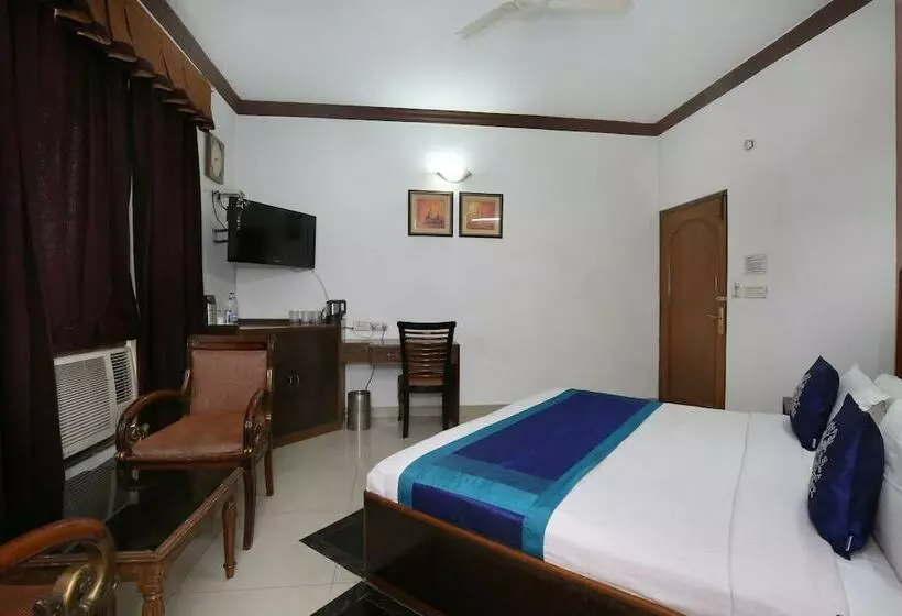 Hotelli Sekhon Grand