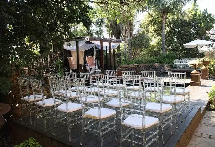 ホテル The Garden Venue