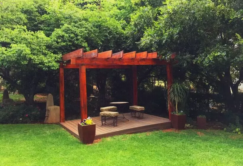 ホテル The Garden Venue