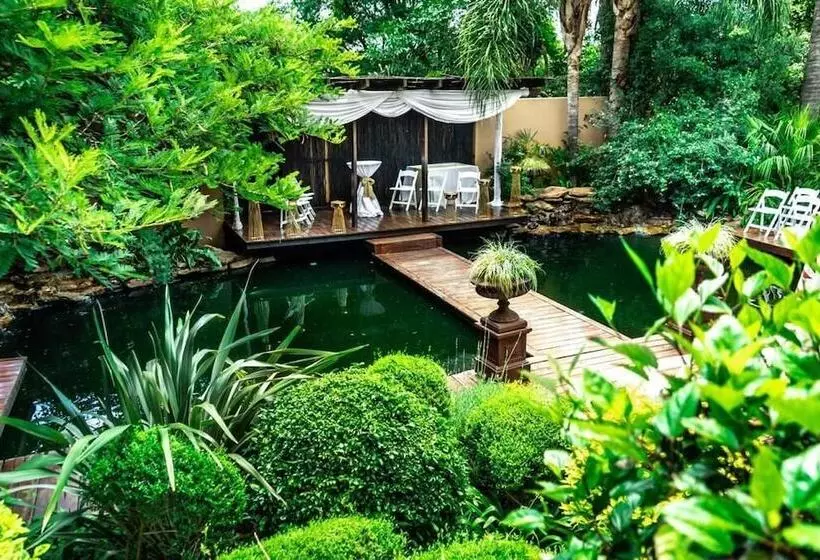 ホテル The Garden Venue