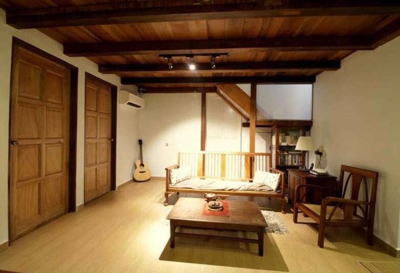 Pensió Atap Homestay