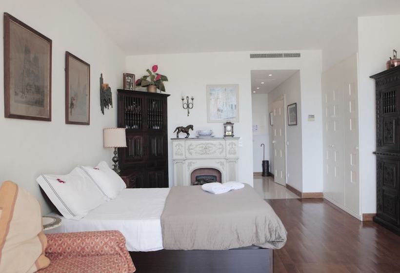 Rent4rest Estoril Beachfront Apartments