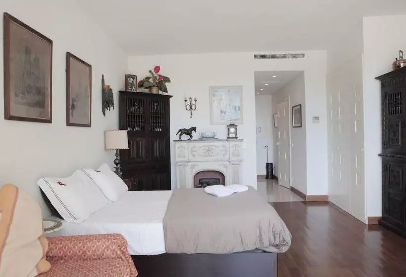 Rent4rest Estoril Beachfront Apartments