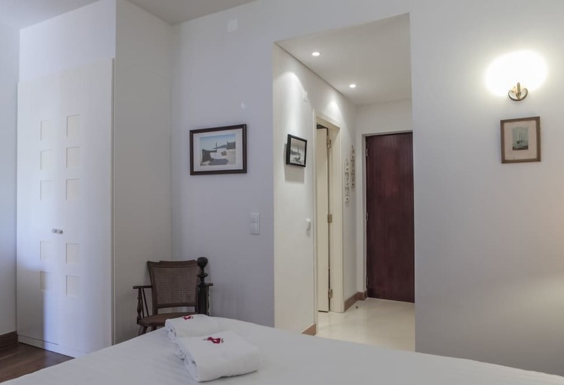 Rent4rest Estoril Beachfront Apartments