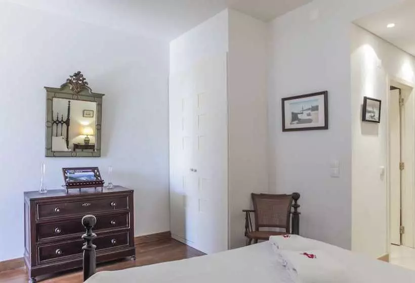 Rent4rest Estoril Beachfront Apartments