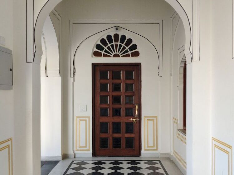 Resort The Jaibagh Palace