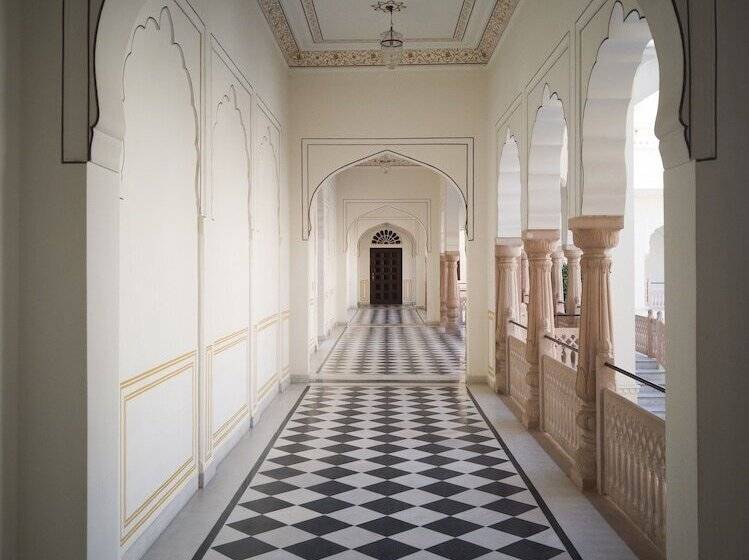 Resort The Jaibagh Palace