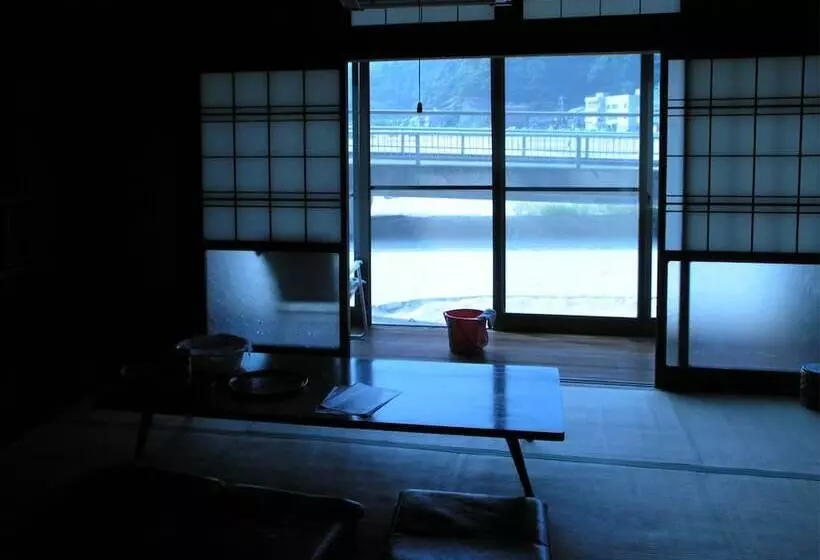 旅館 Showa Minshuku Ryujinsou