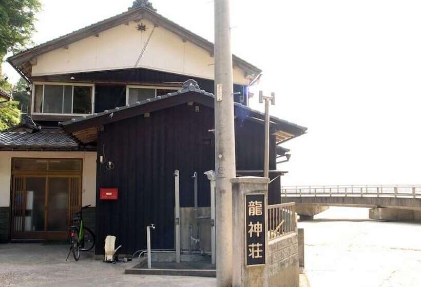 ريوكان Showa Minshuku Ryujinsou