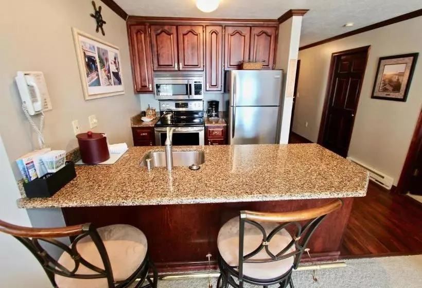 Baileys Harbor Yacht Club Resort