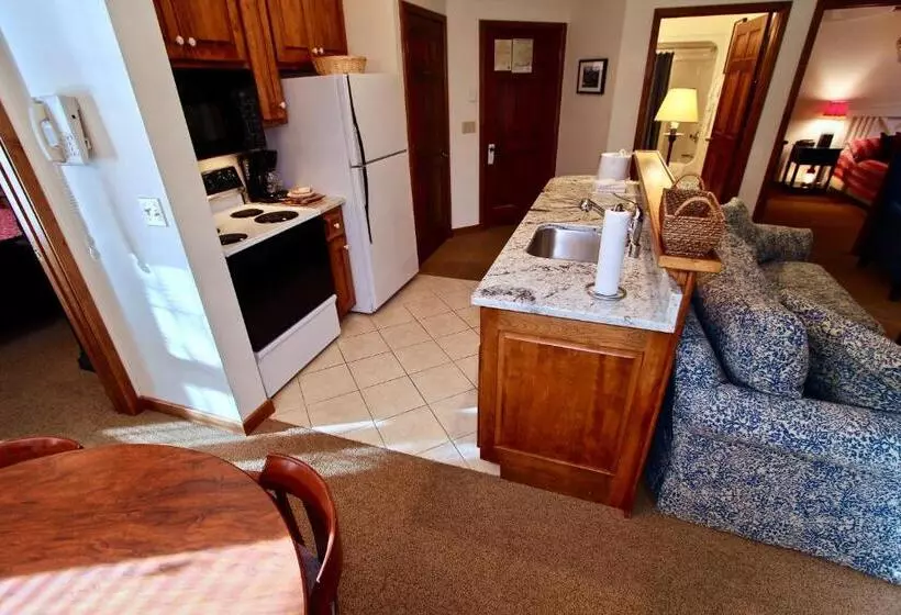 Baileys Harbor Yacht Club Resort