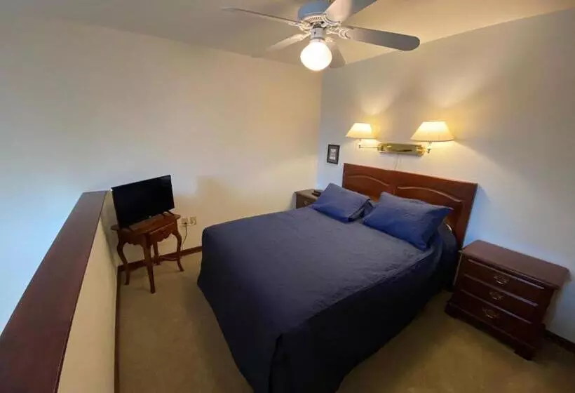 Baileys Harbor Yacht Club Resort