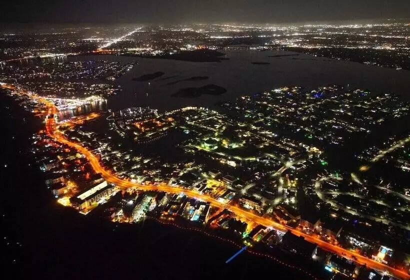 Beachside Resort Motel