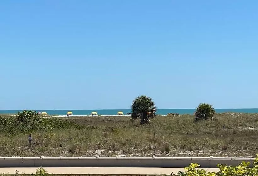 Beachside Resort Motel