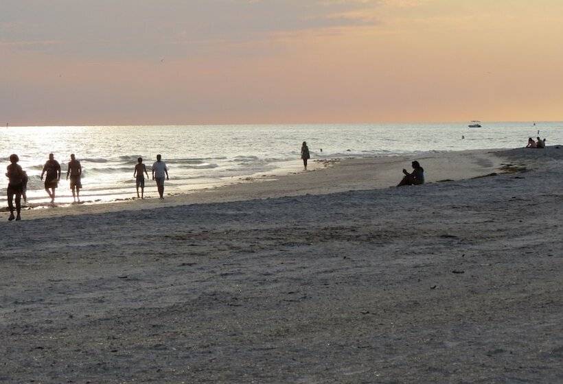 Beachside Resort Motel