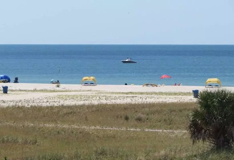 Beachside Resort Motel